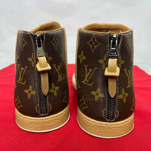 Louis Vuitton Line Up Monogram Zipper Heel Sneaker - Picture 7 of 10